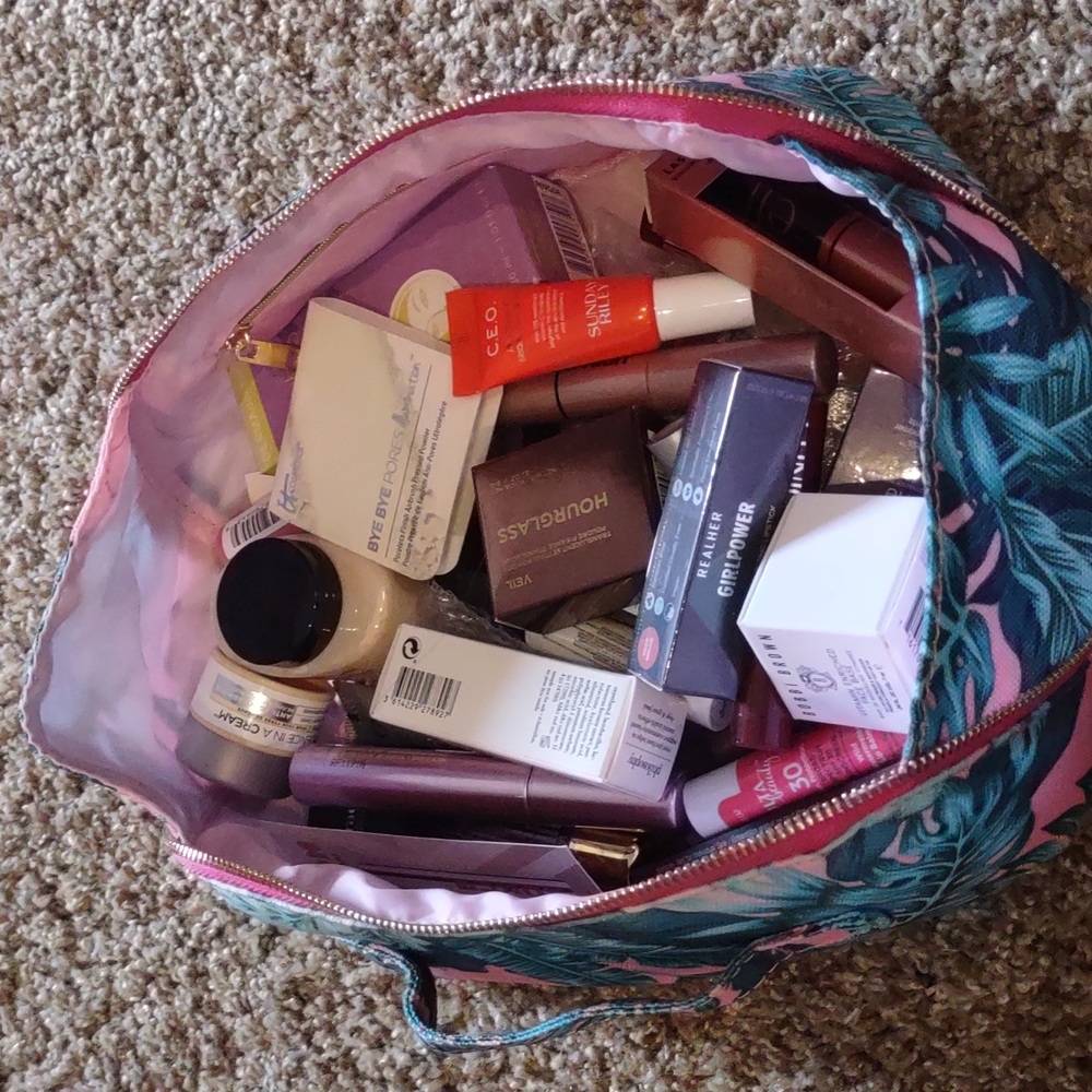 35 Piece Make-up Bundle